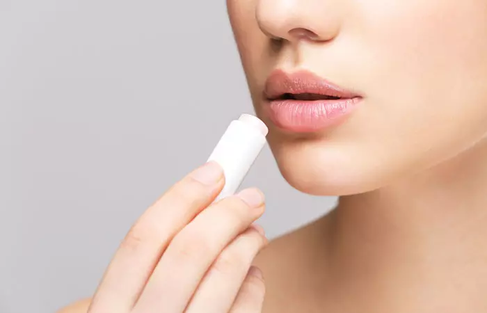 Cách điều trị khô môi
