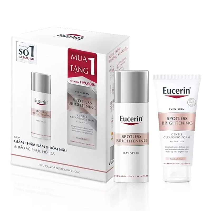 Sửa Rửa Mặt Eucerin DermatoCLEAN Mild Cleansing Foam